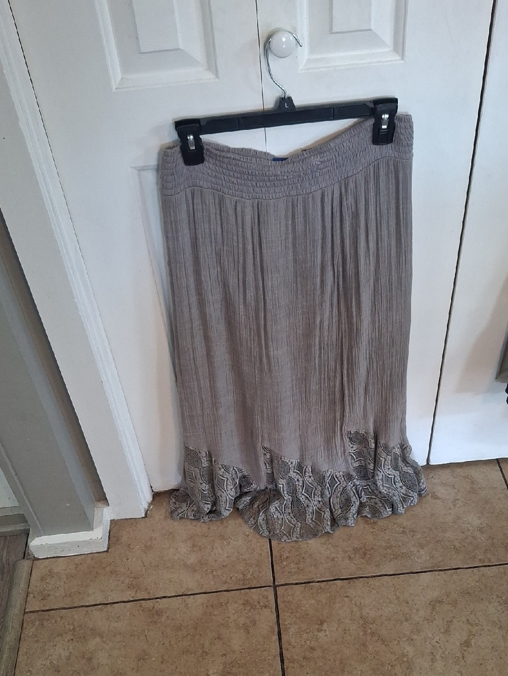 Apt. 9 Light Gray Pleated Maxi Skirt with Ruffle Hem